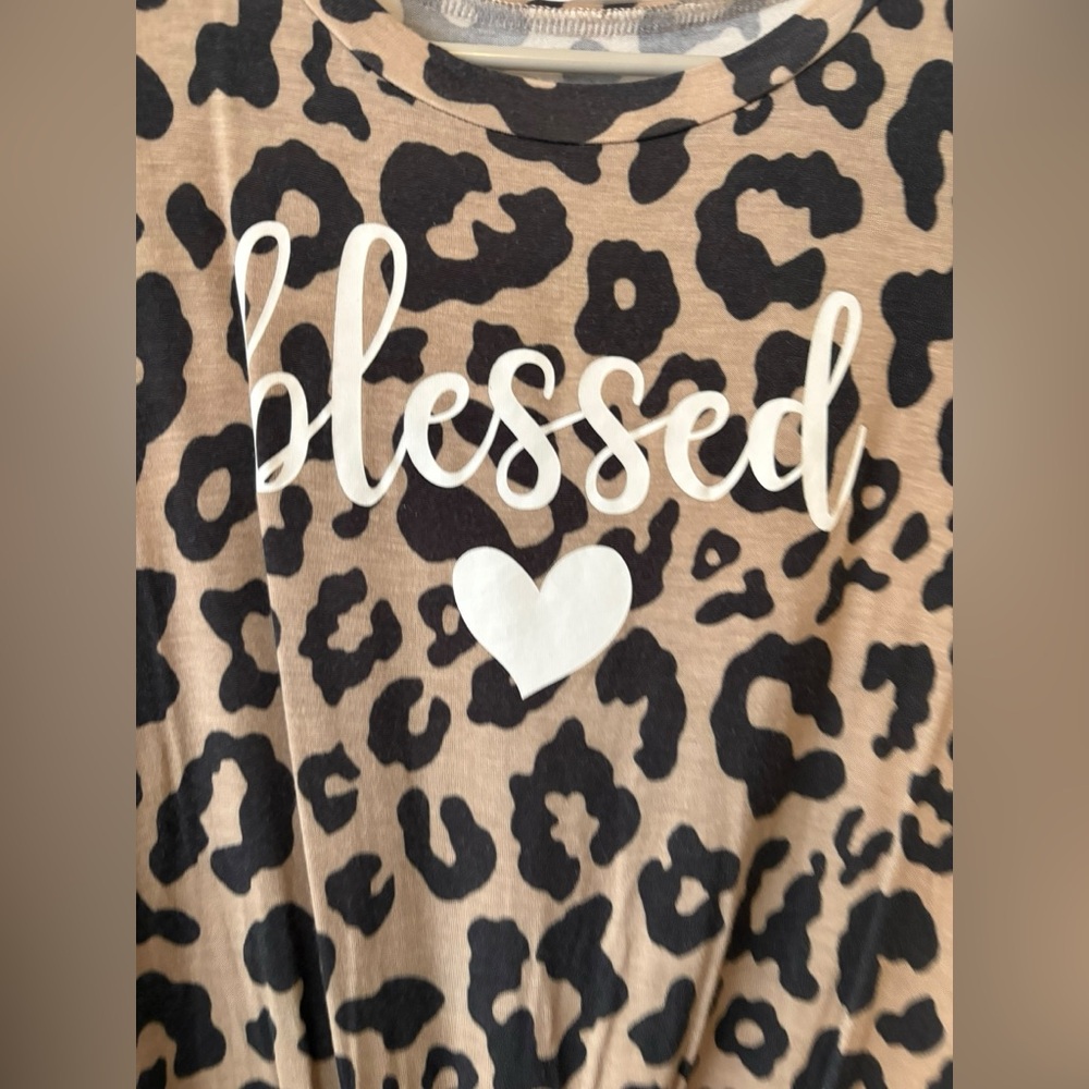 Just Be Leopard Print Short Sleeve Tee - Brown and Black - Picture 2 of 4